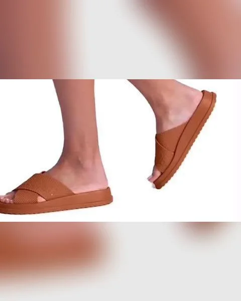 Slide Petite Jolie caramelo